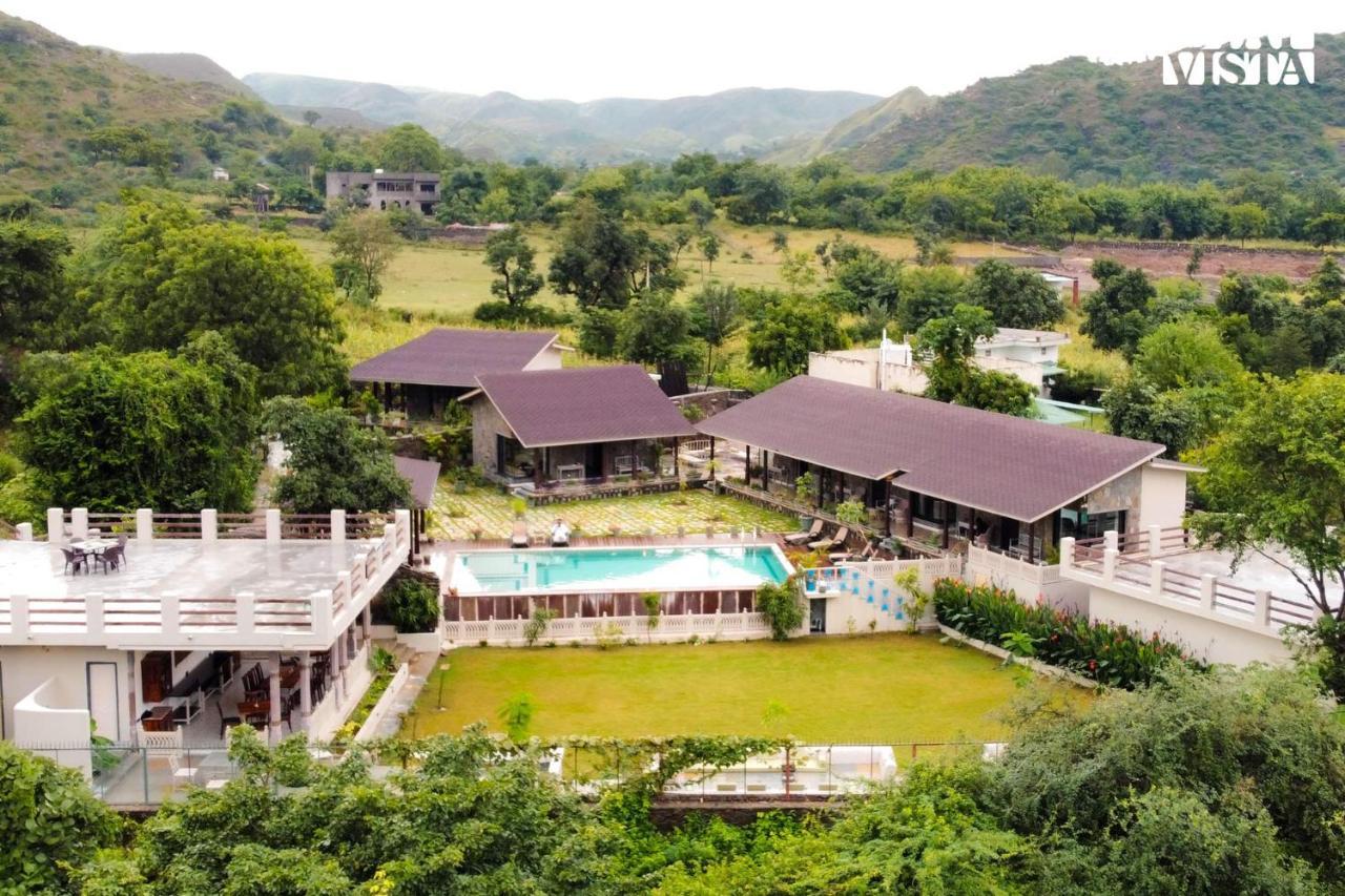 Stayvista'S The Earthen Boutique - City Escape With Spacious Pool, Terrace, Lawn & Indoor-Outdoor Games Udaipur Extérieur photo