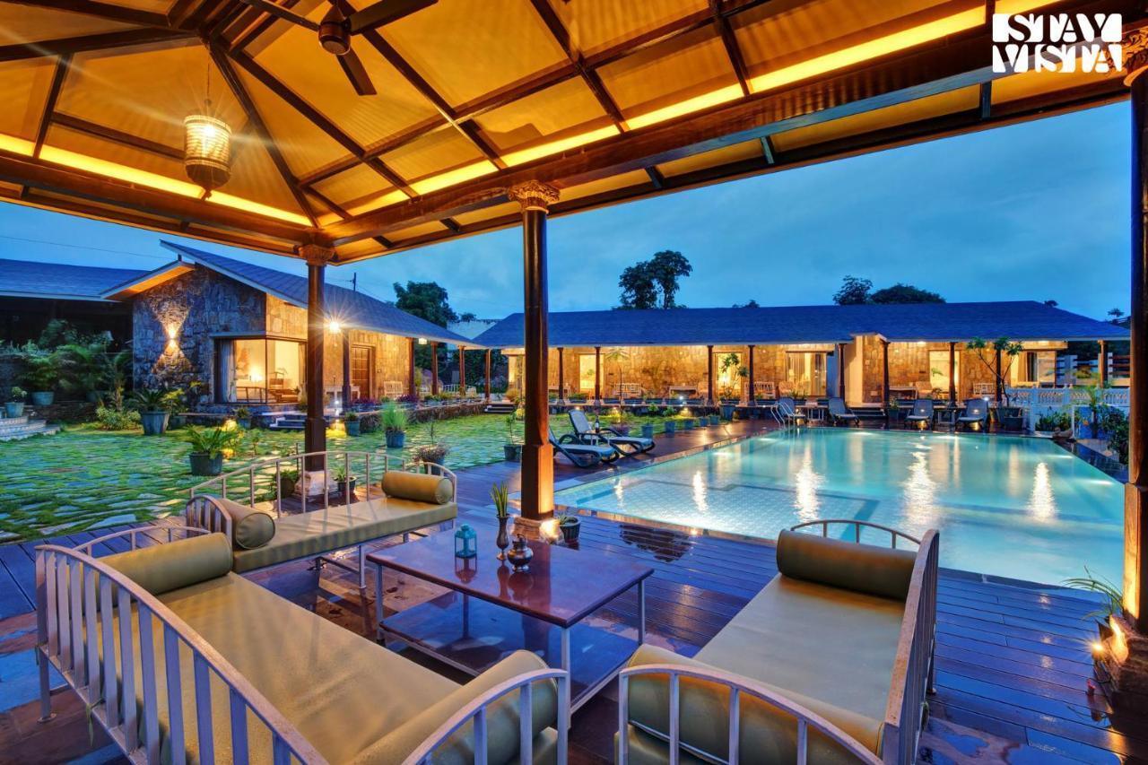 Stayvista'S The Earthen Boutique - City Escape With Spacious Pool, Terrace, Lawn & Indoor-Outdoor Games Udaipur Extérieur photo